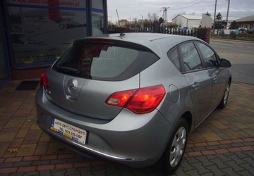 Opel Astra J Hatchback 5d Facelifting 1.6 Twinport ECOTEC 115KM 2014 Opel Astra Opel Astra J Salon PL - seriws 1.6 Benzyna 116KM, zdjęcie 6