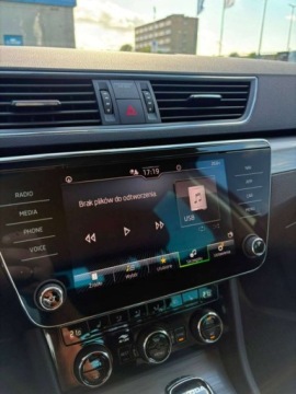 Skoda Superb III Kombi Facelifting 2.0 TDI SCR 200KM 2023 Skoda Superb Style 2.0 TDI 200 KM DSG Matrix LED ACC Kamera Hak VAT, zdjęcie 7