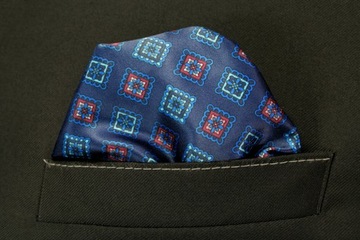 Темно-синий нагрудный платок с геометрическим узором