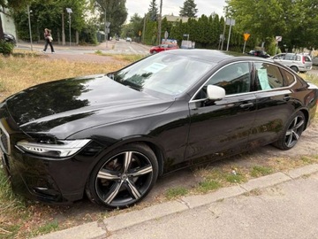 Volvo S90 II Sedan 2.0 D5 235KM 2017 Volvo S90 D5, R-Design, 4x4, 2.0L 2.0 Diesel 235KM, zdjęcie 4
