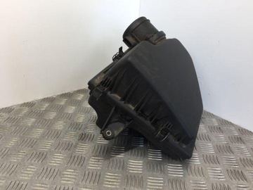 13717792416 POUZDRO FILTRU VZDUCHU 520 D 130 2008 BMW 5 TOURING (E61)