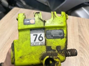 КОРПУС БАКА ДВИГАТЕЛЯ POULAN 2050 KARTER