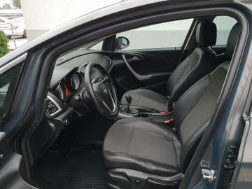 Opel Astra J Sports Tourer Facelifting 1.4 Turbo ECOTEC 140KM 2013 Opel Astra 1.4 16v 140KM Klimatronik Tempomat, zdjęcie 16