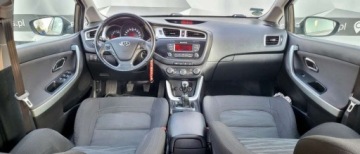 Kia Ceed II Kombi 1.6 CRDi 128KM 2013 Kia Ceed 1.6 128 KM bezwypadkowa zarejestrowana oryginalny przebieg 1.6, zdjęcie 7