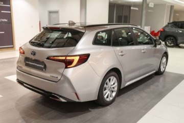 Toyota Corolla XII TS Kombi Facelifting 1.8 Hybrid 140KM 2023 Toyota Corolla 1.8 Hybrid Comfort Tech 1.8 Hybryda 140KM, zdjęcie 10