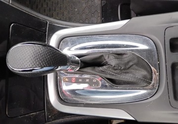 Opel Insignia I Sedan 2.0 CDTI ECOTEC 130KM 2010 Opel Insignia 2010r, 2.0 CDTI. AUTOMAT. Lekko uszkodzony tyl. Jezdzi. 2.0, zdjęcie 15