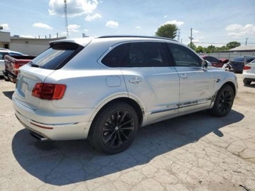 Bentley Bentayga 2017 Bentley Bentayga 2017 BENTLEY BENTAYGA, 44, od ubezpieczyciela 6.0 Benzyna, zdjęcie 2