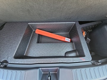 Toyota C-HR II SUV Plug-In 2.0  223KM 2024 Toyota C-HR 2.0 PHEV GR Sport, zdjęcie 28