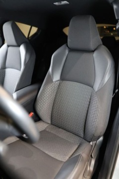 Toyota C-HR I Crossover Facelifting 1.8 Hybrid 122KM 2023 Toyota C-HR 1.8 Hybrid Style 1.8 Hybryda 122KM, zdjęcie 6