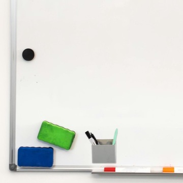 BIAŁA TABLICA Z PRZYSsawką PUDEŁKO NA DŁUGOPISY SKŁADANE PRZYSsawką