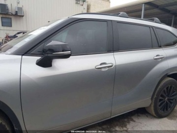 Toyota Highlander III 2023 Toyota Highlander xse, 2023r., 2.4L 2.4 Benzyna 265KM, zdjęcie 5