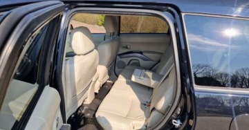 Mitsubishi Outlander II 2.0 DID DOHC 140KM 2007 Mitsubishi Outlander Mitsubishi Outlander 2.0 DI-D 4WD Invite 2.0 Diesel, zdjęcie 14