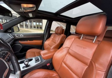 Jeep Grand Cherokee IV Terenowy Facelifting 6.4 V8 468KM 2015 Jeep Grand Cherokee 2015 Jeep Grand Cherokee SRT 6.4 V8 HEMI 6.4 Benzyna, zdjęcie 8