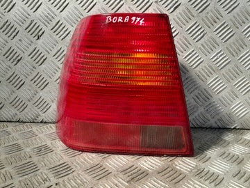 VW BORA LAMPA TYLNA LEWA W BŁOTNIK 1J5945111AC
