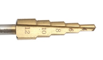 НАБОР СТУПЕНОЧНЫХ КОНИЧЕСКИХ СВЕРЛ 3EL 4-32 КАССЕТА