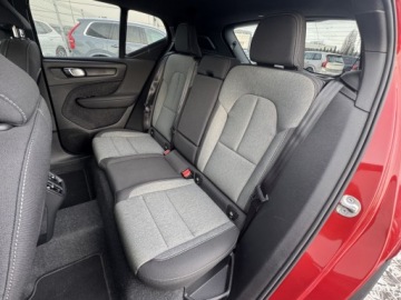 Volvo XC40 Crossover Facelifting 2.0 B3 163KM 2025 Volvo XC 40 B3 Core | Fusion Red | BLIS | Serwis A, zdjęcie 24