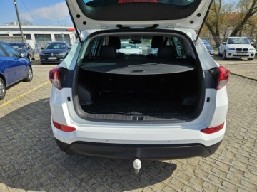 Hyundai Tucson III SUV 1.6 GDI 132KM 2016 Hyundai Tucson 1,6 benzyna 132KM nawigacja kamera, zdjęcie 17