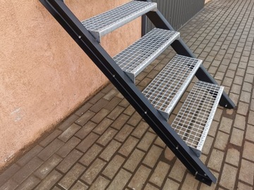 Schody metalowe średnie C24, STOPNIE Ocynkowane 80x24cm