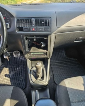 Volkswagen Golf IV Kombi 2.0 115KM 2004 Volkswagen Golf Volkswagen Golf 2.0 Basis 2.0 Benzyna 115KM, zdjęcie 14
