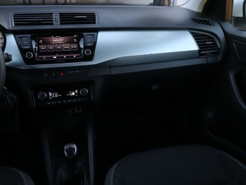 Skoda Fabia III Hatchback Facelifting 1.0 MPI 60KM 2019 Skoda Fabia 1.0, Salon Polska, GAZ, VAT 23%, zdjęcie 7
