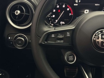 Alfa Romeo Giulia II Sedan Facelifting 2.0 Turbo 200KM 2022 Alfa Romeo Giulia Sprint Kamera cofania Android Auto Nawigacja Salon P, zdjęcie 19