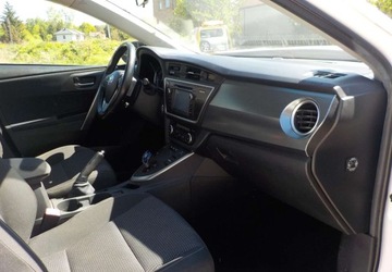 Toyota Auris II 2014 Toyota Auris Okazja 1.8 Hybryda 100KM, zdjęcie 13