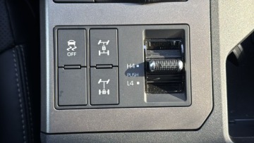 Toyota Land Cruiser VII Terenowy 5d 2.8 D-4D 204KM 2024 Toyota Land Cruiser LC 2.8 D-4D Invincible VII (20, zdjęcie 22