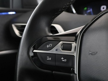 Peugeot 3008 II Crossover 1.2 PureTech 130KM 2018 Peugeot 3008 virtual cocpit navi półskóra, zdjęcie 31