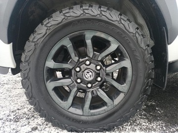 Toyota Hilux VIII Podwójna kabina Facelifting 2.8 D-4D 204KM 2023 Toyota Hilux 2.8 D-4D Double Cab Invincible Sport, zdjęcie 23