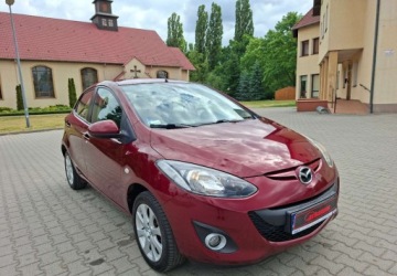 Mazda 2 II Hatchback 3d Facelifting 1.3 MZR 75KM 2011 Mazda 2 Zarejestrowany - ubezpieczony - 1,3 - 75 KM 1.3 Benzyna 75KM