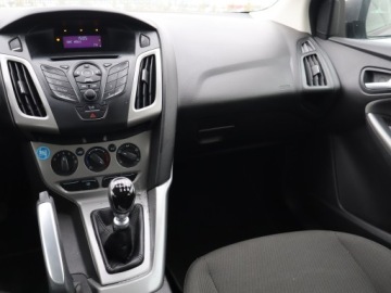 Ford Focus III Kombi 1.0 EcoBoost 125KM 2012 Ford Focus 1.0 EcoBoost, Klima,ALU, zdjęcie 7