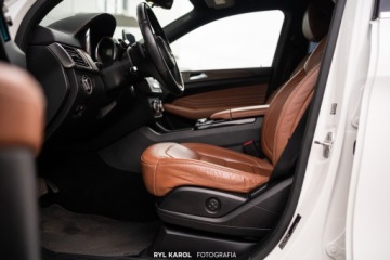 Mercedes GLE W166/C292 SUV 3.0 350d 258KM 2017 MERCEDES-BENZ GLE (W166) 350D 4MATIC 9G-TRONIC Exclusive, zdjęcie 8