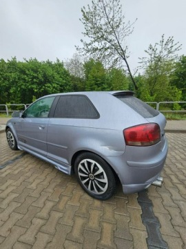 Audi A3 8P Hatchback 3d 1.6 FSI 115KM 2007 Audi A3 3-drzwiowe benzyna 1.6 - 2007r, zdjęcie 4