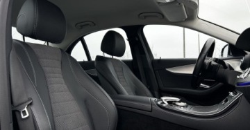 Mercedes Klasa E W213 Limuzyna 2.0 220d 194KM 2020 Mercedes-Benz Klasa E 4Matic SalonPL Burmester Distronic Pneumatyczne Zawi, zdjęcie 14
