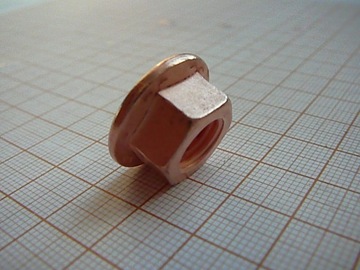 QASHQAI Прокладка, болт, пружина выпускного коллектора