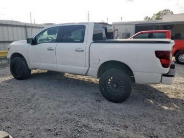 Nissan Titan 2018 Nissan Titan Sv 2018 5.6 Benzyna 390KM, zdjęcie 1