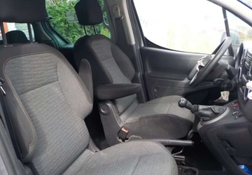 Citroen Berlingo III Osobowy M 1.2 PureTech 110KM 2018 Citroen Berlingo Okazja 1.2 Benzyna 110KM, zdjęcie 19