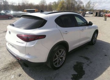 Alfa Romeo Stelvio SUV 2.0 Turbo 280KM 2018 Alfa Romeo Stelvio 2018, 2.0L, 4x4, TI SPORT, ..., zdjęcie 3