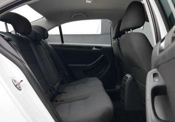 Volkswagen Jetta VI Sedan Facelifting 2.0 TDI 110KM 2017 Volkswagen Jetta 2.0 TDI 110HP Klimatronic Salon Pl. II.wlasciciel GWARANC, zdjęcie 25