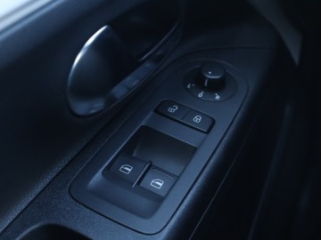 Volkswagen up! Hatchback 5d Facelifting 1.0 60KM 2017 VW Up! 1.0 MPI, Salon Polska, Klima, Parktronic, zdjęcie 15