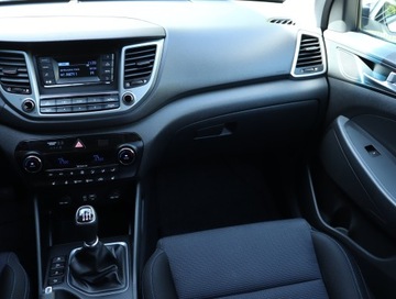Hyundai Tucson III SUV 1.6 GDI 132KM 2016 Hyundai Tucson 1.6 GDI, Salon Polska, Klima, zdjęcie 7