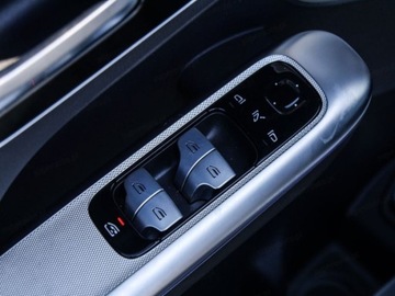 Mercedes GLC C254/X254 Coupe 2.0 200 204KM 2025 GLC Coupe 200 4-Matic AMG Line 2.0 (204KM) 2025, zdjęcie 9