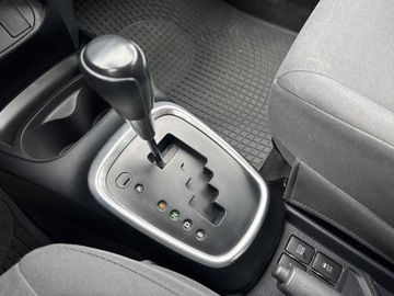 Toyota Yaris III Hatchback 5d Facelifting 2017 1.5 Hybrid 100KM 2020 Toyota Yaris Hybrid 100 Active III (2011-2019) Toy, zdjęcie 17