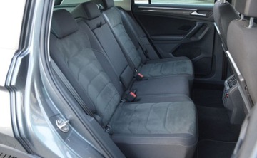 Volkswagen Tiguan II SUV 2.0 TDI 150KM 2019 Volkswagen Tiguan 2,0 TDI 150 KM DSG FULL LED BI-Xenon Nawigacja HIGH-LINE, zdjęcie 27