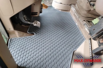 Kubota M4 M4003 M4002 M4062 M4072 Резиновый коврик