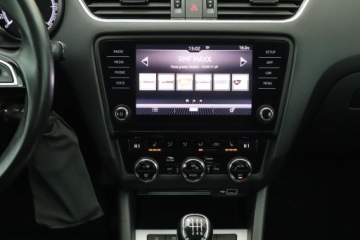 Skoda Octavia III Kombi Facelifting 1.4 TSI 150KM 2018 Skoda Octavia 1.4 TSI, Salon Polska, zdjęcie 12