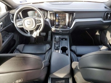 Volvo S60 III 2022 Volvo S60 B5 R-Design 2022 2.0l 2.0 Benzyna 247KM, zdjęcie 8