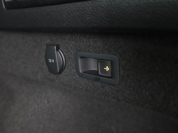 Volkswagen Passat B8 Variant 2.0 TDI BlueMotion SCR 150KM 2019 Volkswagen Passat lift LED navi klima auto, zdjęcie 39