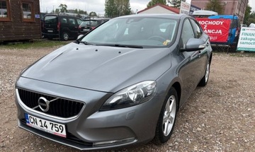 Volvo V40 II Cross Country 2.0 D2 DRIVE-E 120KM 2017 Volvo V40 2.0 D2 120 KM Bezwypadkowy Full Serwis