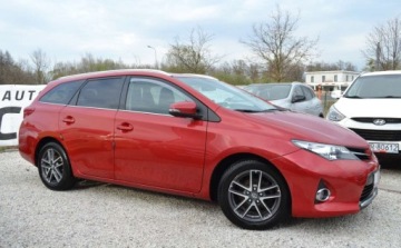 Toyota Auris II Touring Sports 1.3 Dual VVT-i 100 99KM 2014 Toyota Auris 1.3 - Niski przebieg - kamera cofania - climatronic - Oplacony, zdjęcie 9